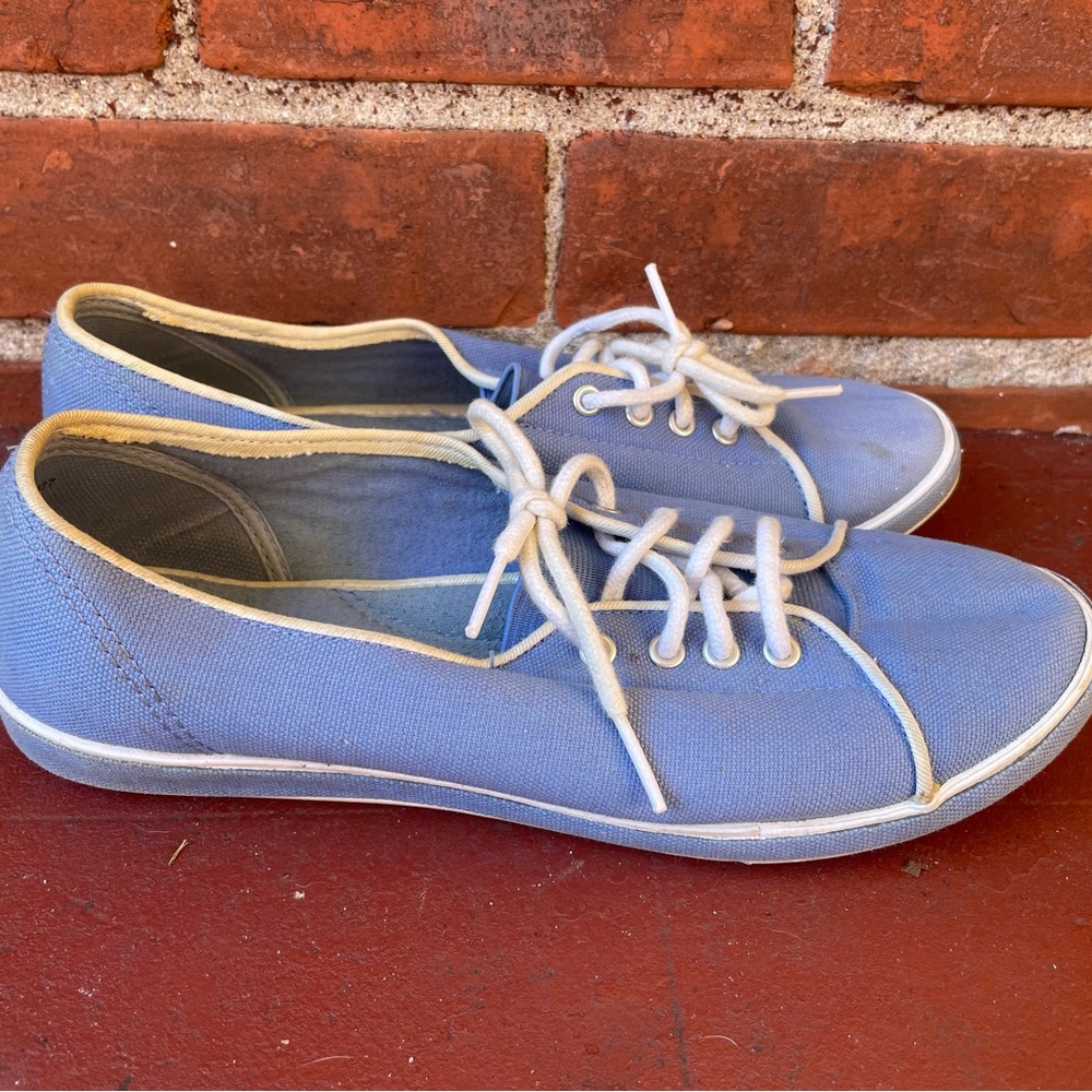 Grasshoppers size 7 Blue Canvas shoes
